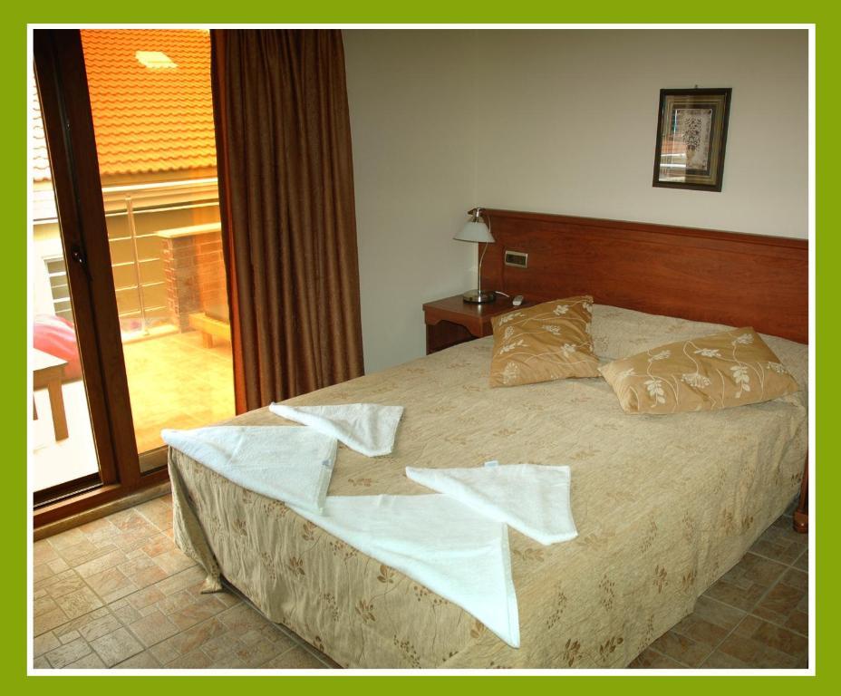 Longhouse Inn Hotel Дальян Экстерьер фото