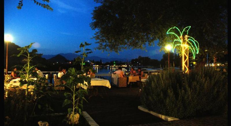 Longhouse Inn Hotel Дальян Экстерьер фото