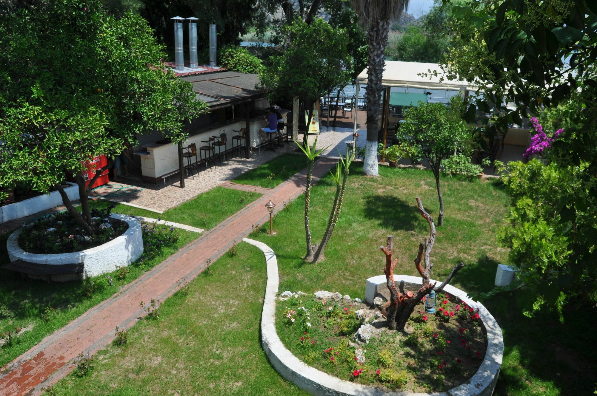 Longhouse Inn Hotel Дальян Экстерьер фото